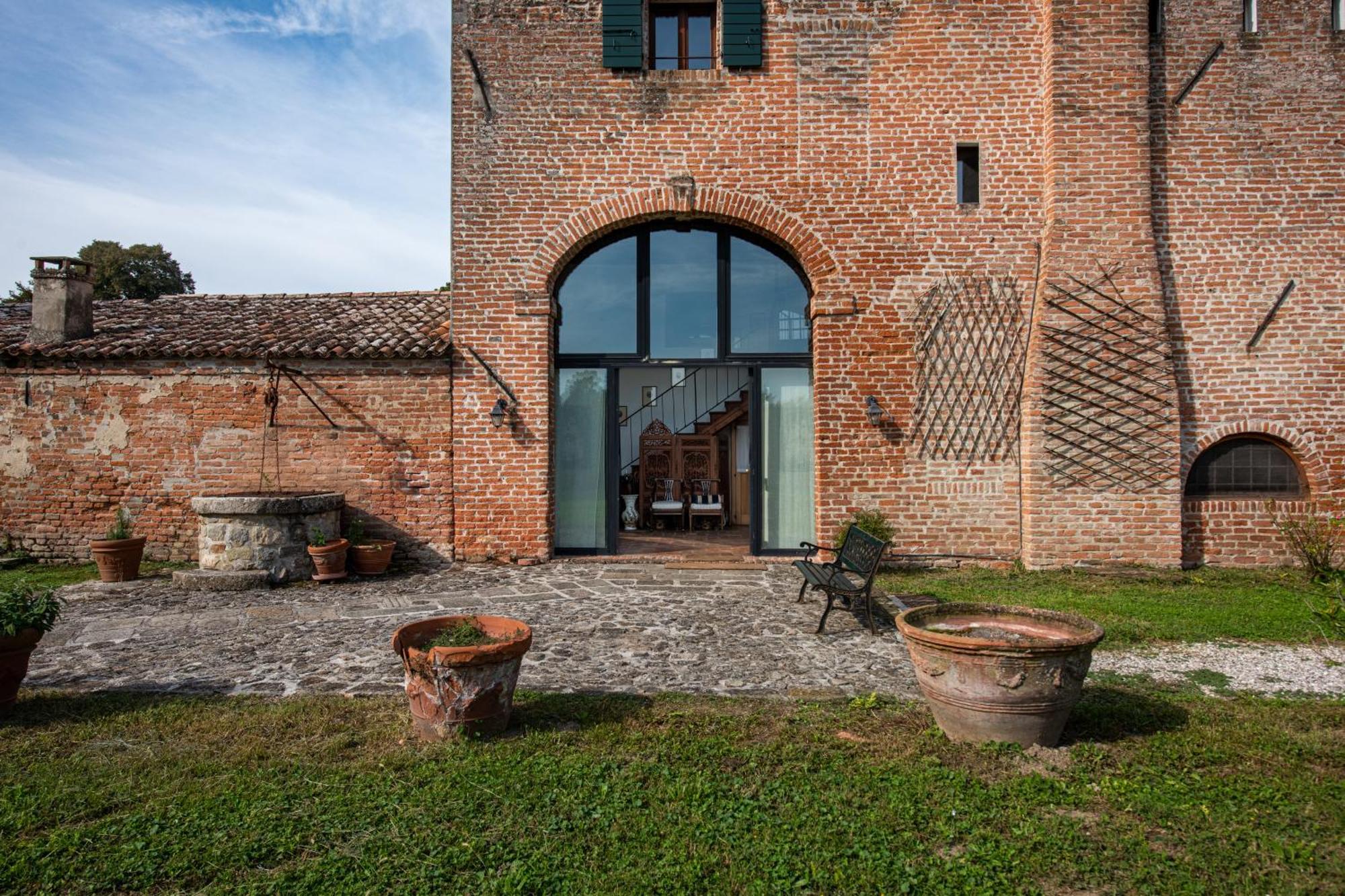 Villa Country Mansion 8500Squarefeet San Pietro Viminario エクステリア 写真