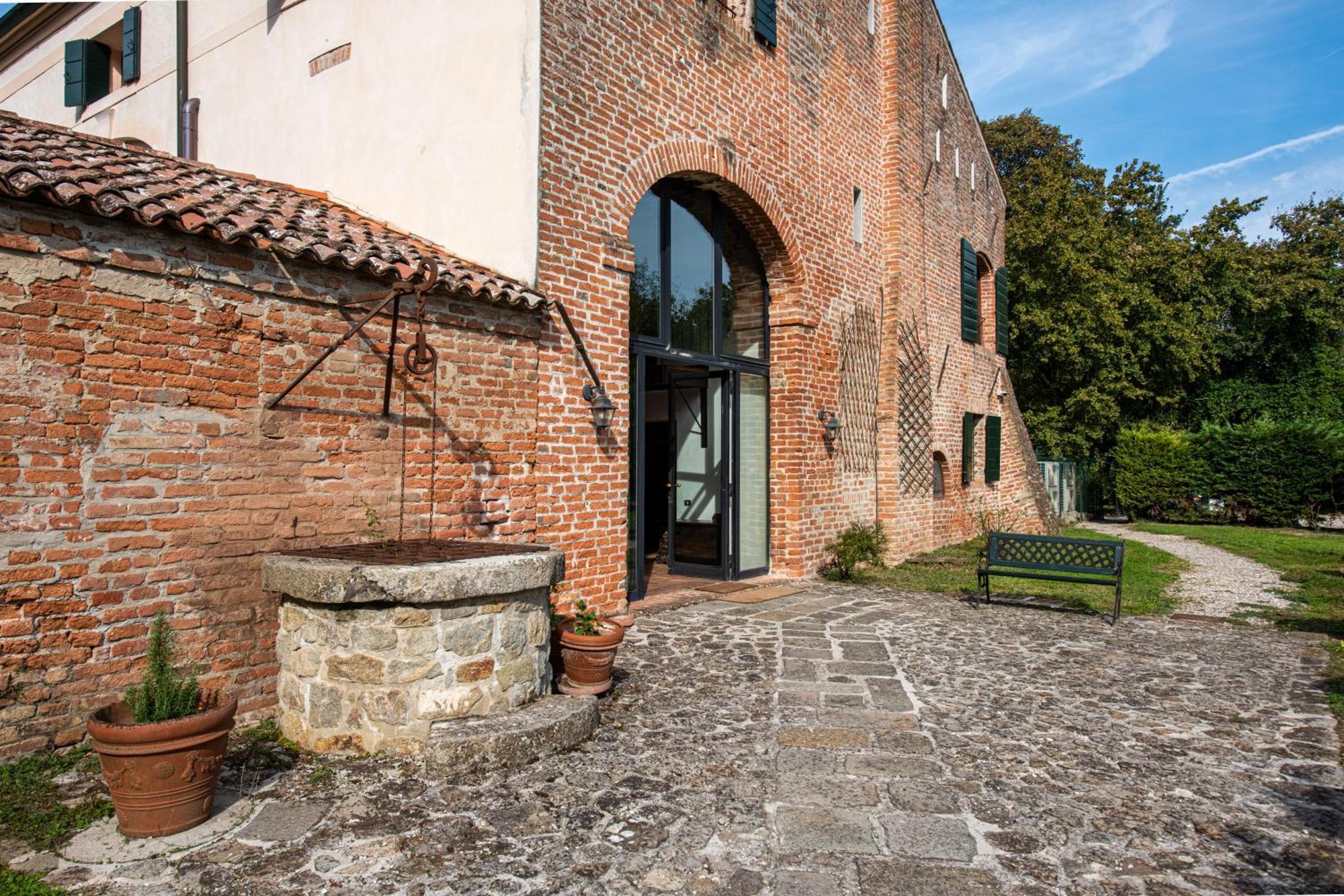 Villa Country Mansion 8500Squarefeet San Pietro Viminario エクステリア 写真